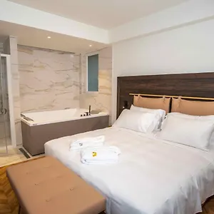  Appartamento Jacuzzi By Enjoy Garda Italia